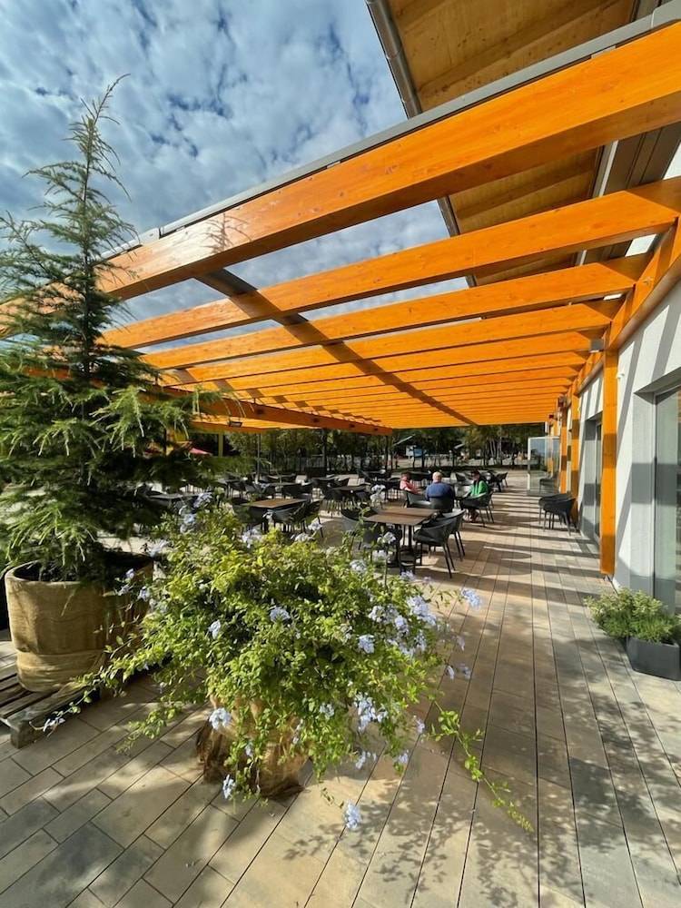 Sundeck