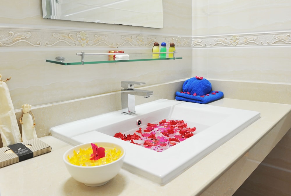 Bathroom sink