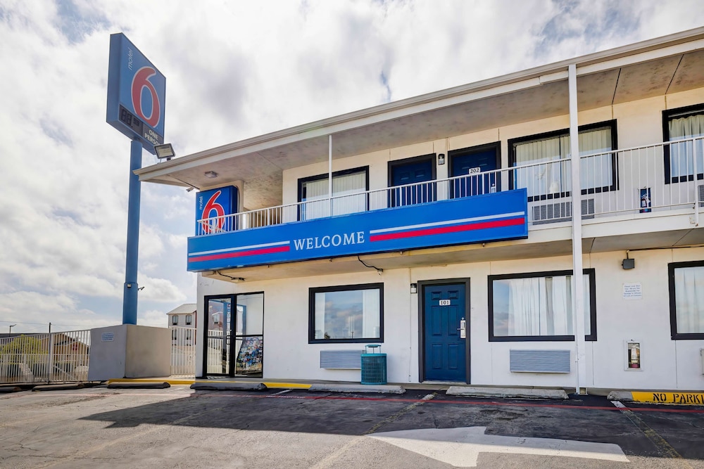Motel 6 Denton Tx Unt - featured photo