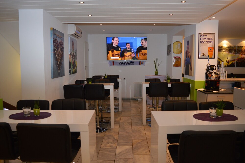 Hotel Bar