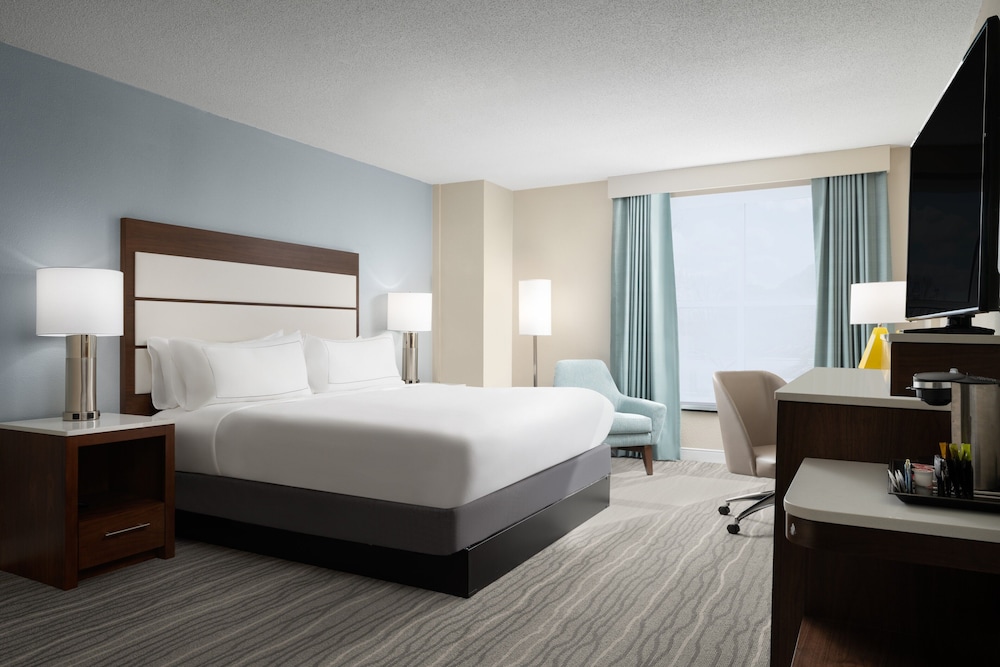 Doubletree by Hilton Hotel Norfolk Airport - featured photo