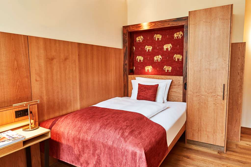 Orania bed accessible