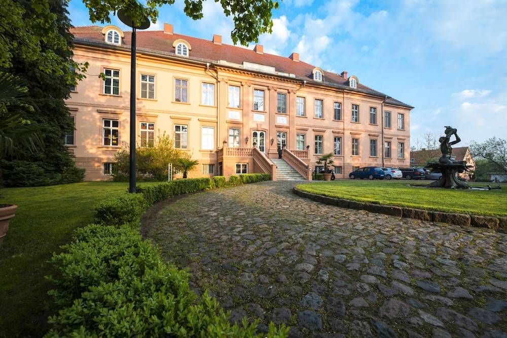 Schlosshotel Rühstädt Garni Natur & Erholung an der Elbe