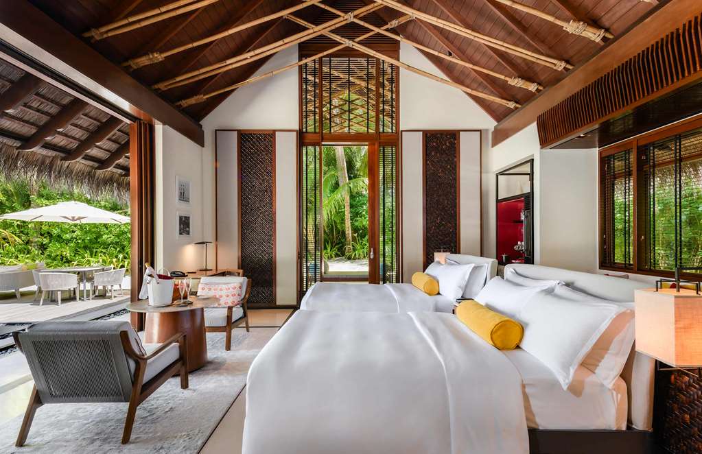 Beach Villa Queen with Pool
