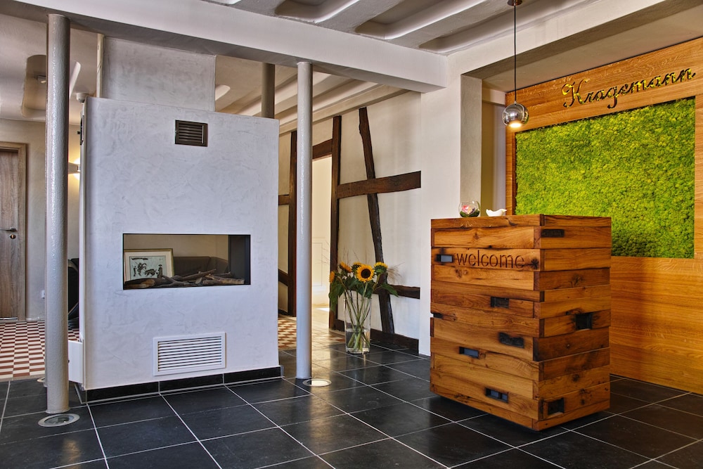 Check-in/check-out kiosk