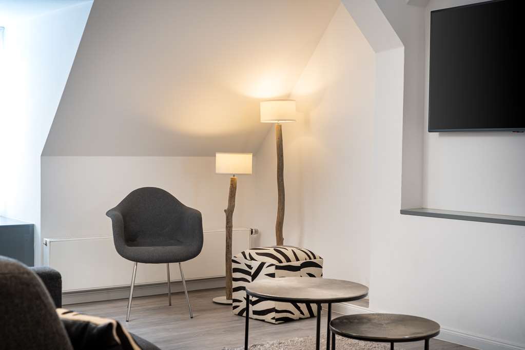 arthotel ana prestige hannover junior suite sitzecke
