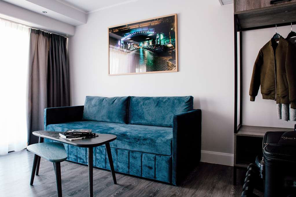 Guest room