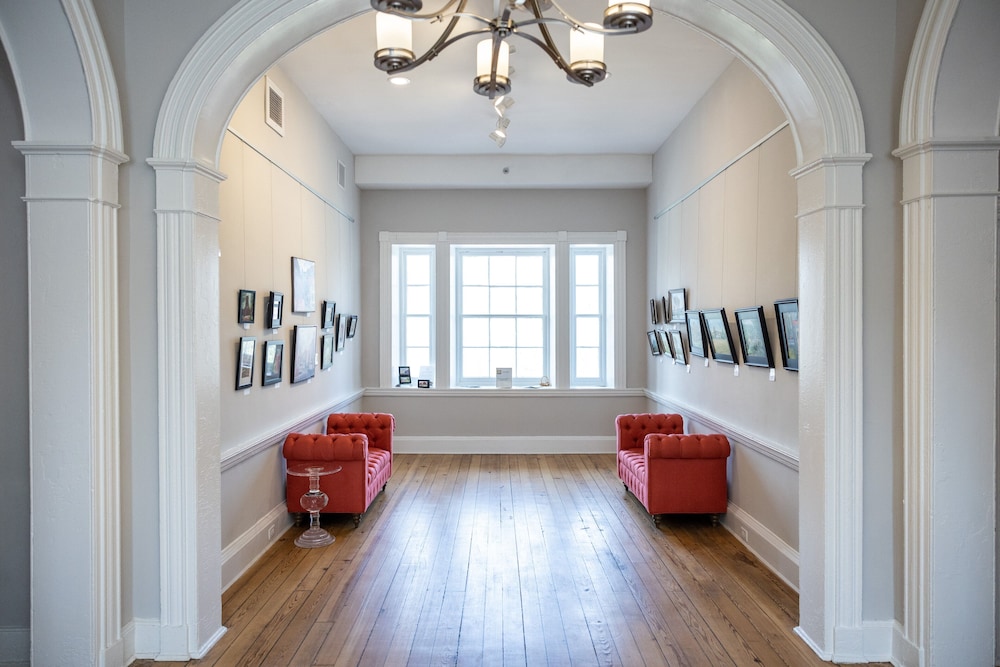 The Blackburn Inn and Conference Center - photo 2