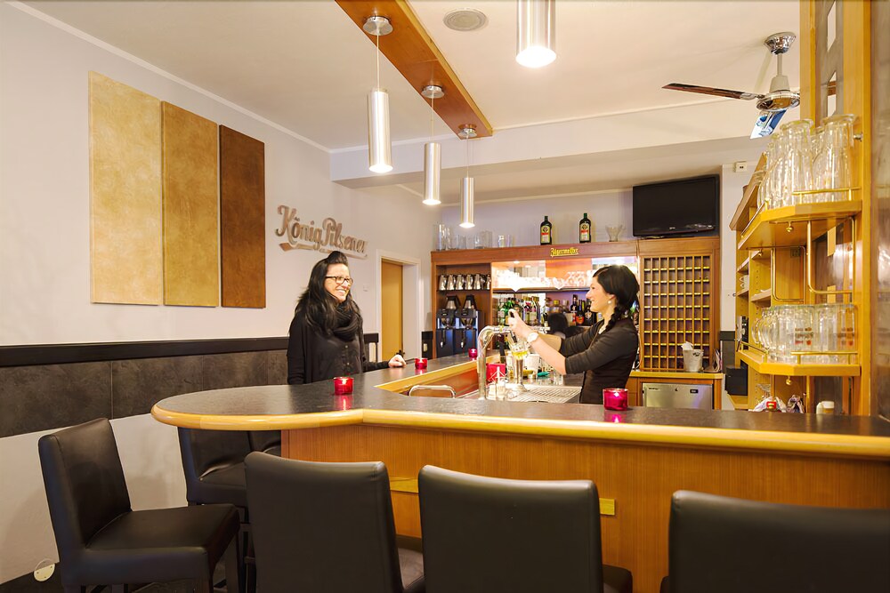 Hotel Bar