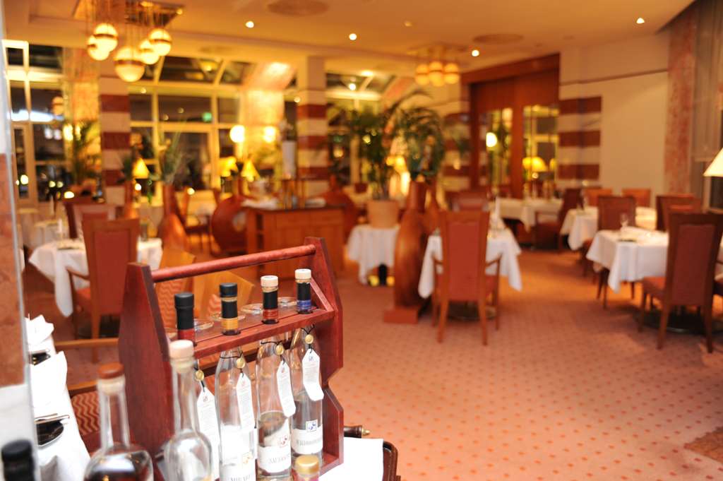 Steigenberger Hotel and Spa, Bad Pyrmont, Germany - restaurant Palmengarten