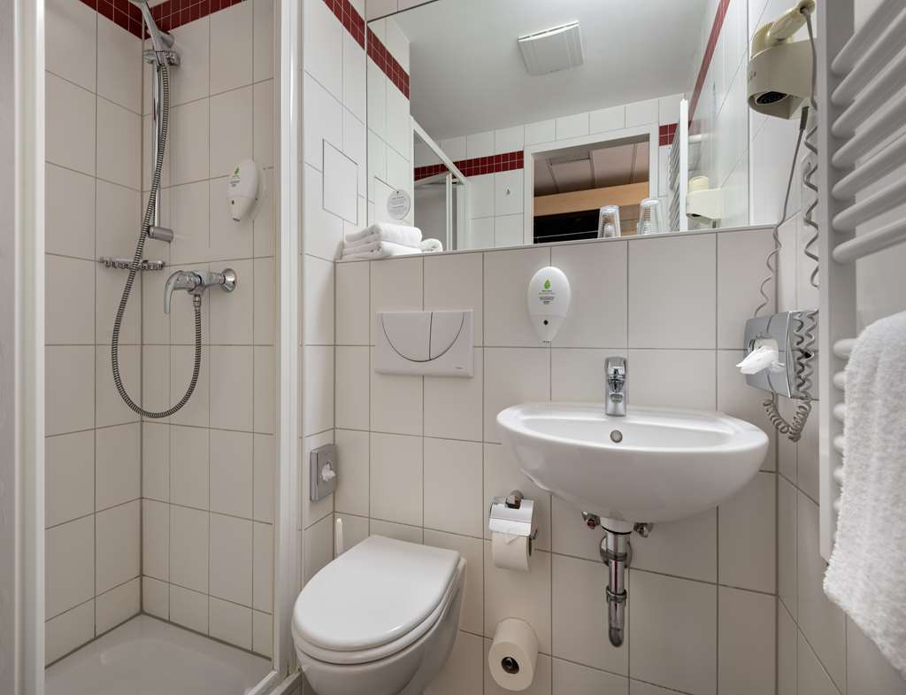 STANDARD BATHROOM
