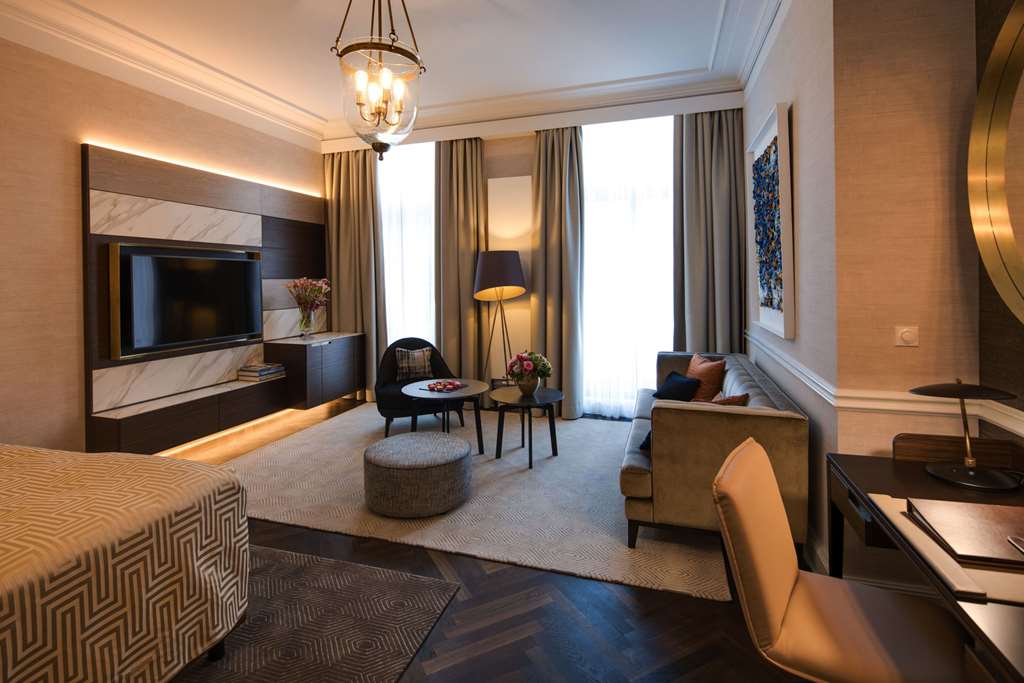 Steigenberger Parkhotel, Duesseldorf, Germany - Grand Deluxe Room