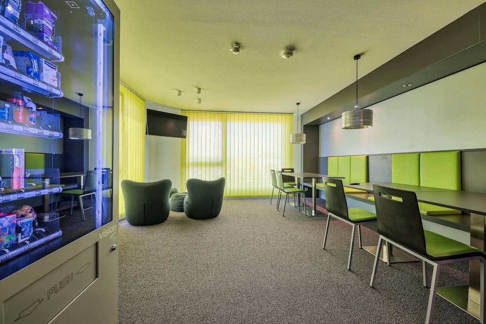 Snack bar