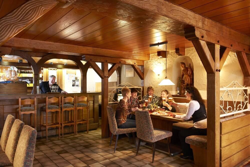 Hotel Bar