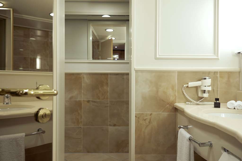 Bathroom Comfort and Comfort Plus