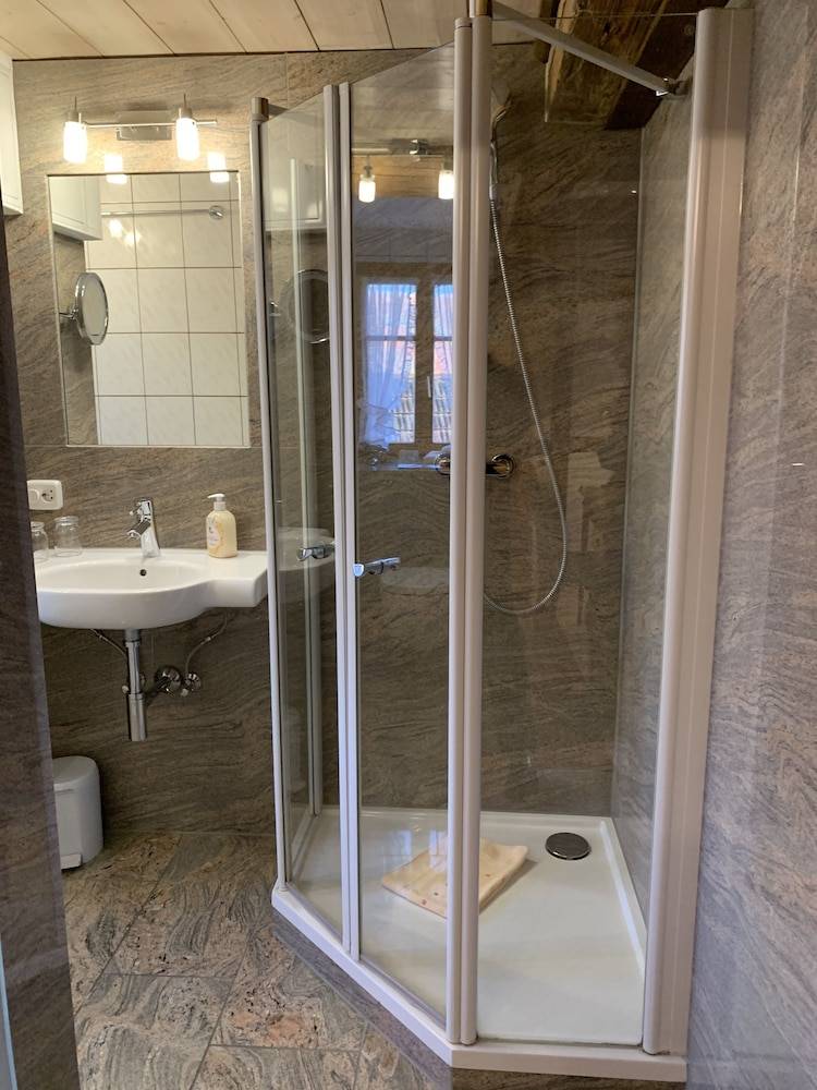 Bathroom shower
