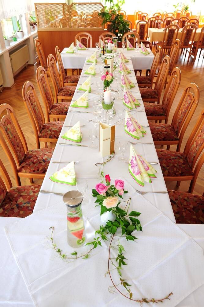 Family Dining