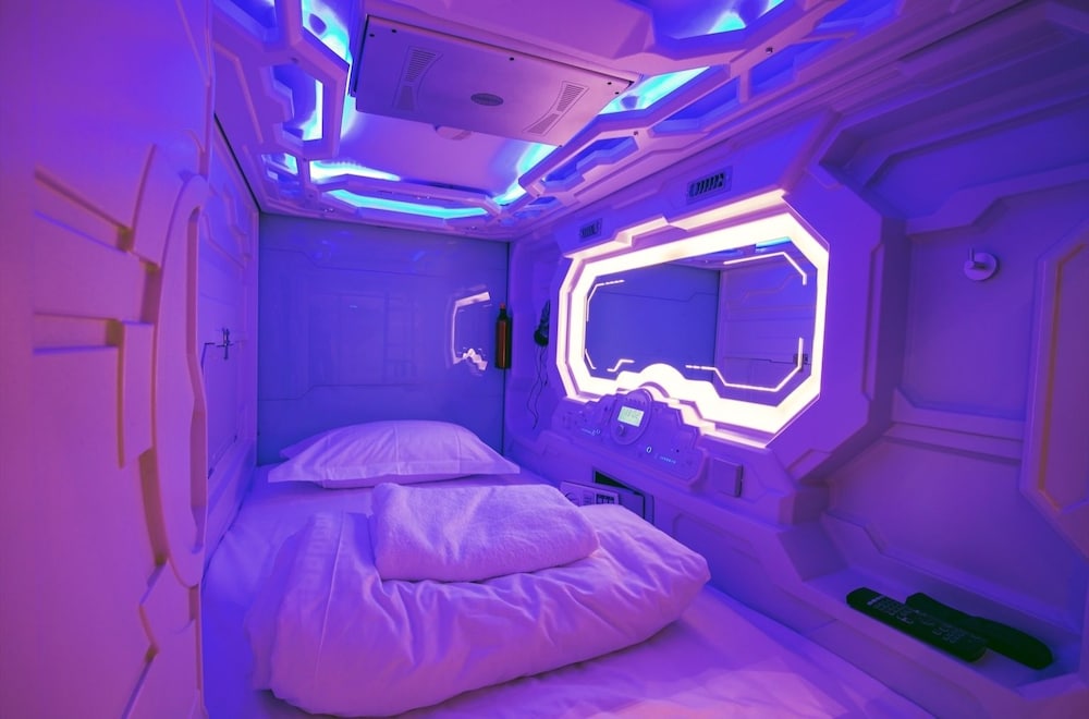 Capsule