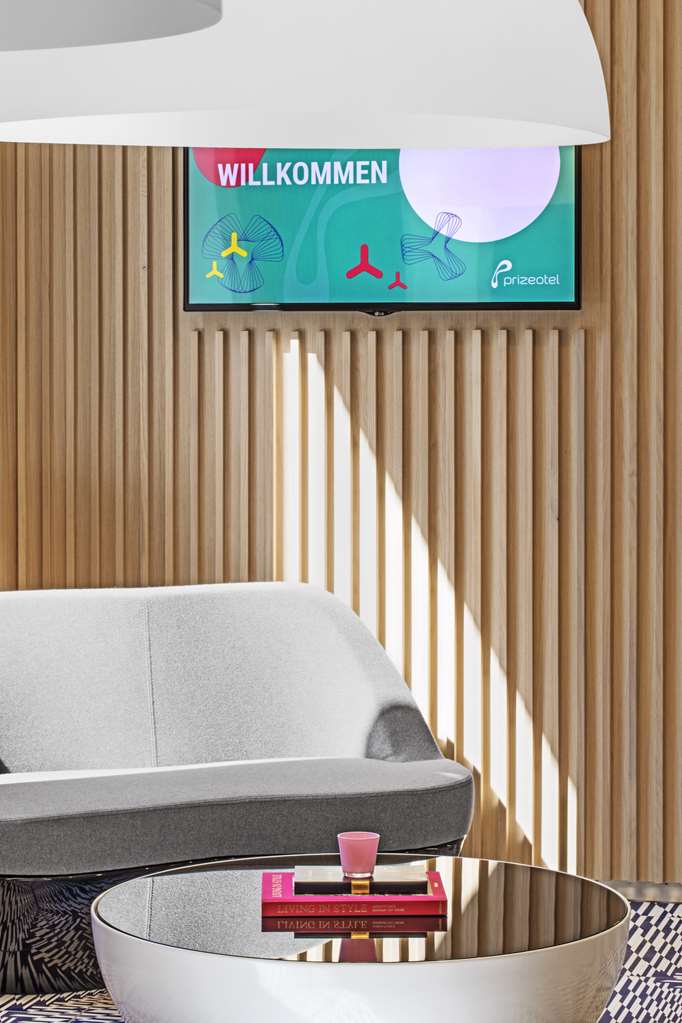 Lobby bar