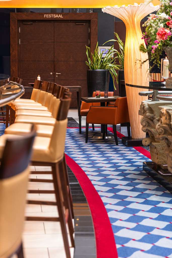 Steigenberger Hotel De Saxe, Dresden, Germany - bar/lounge