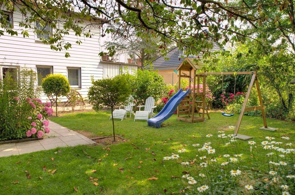 Children's play area - outdoor
