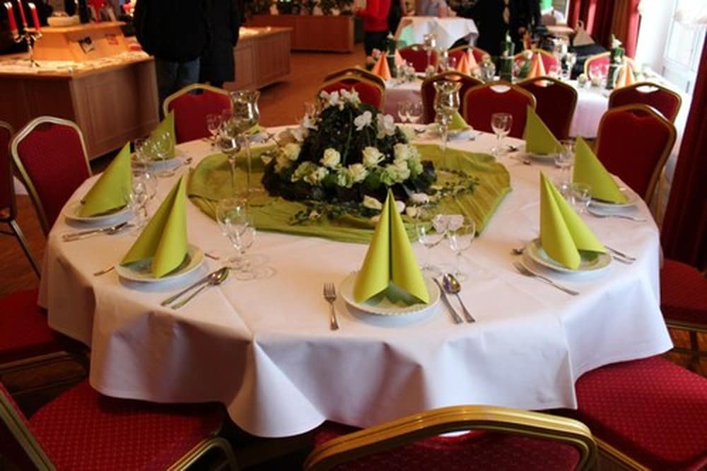 Banquet hall