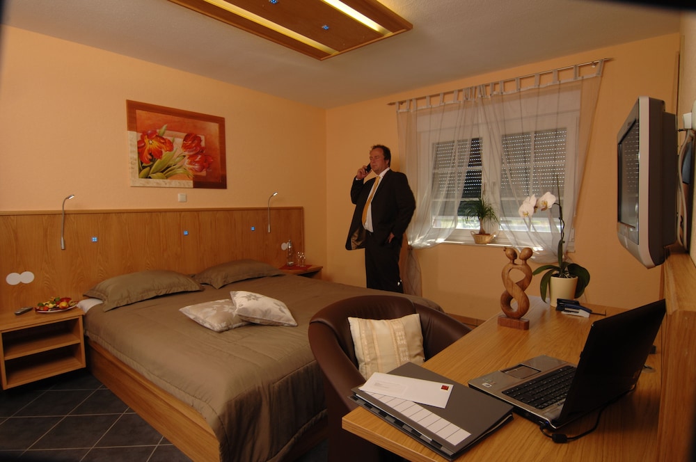 In-room business center