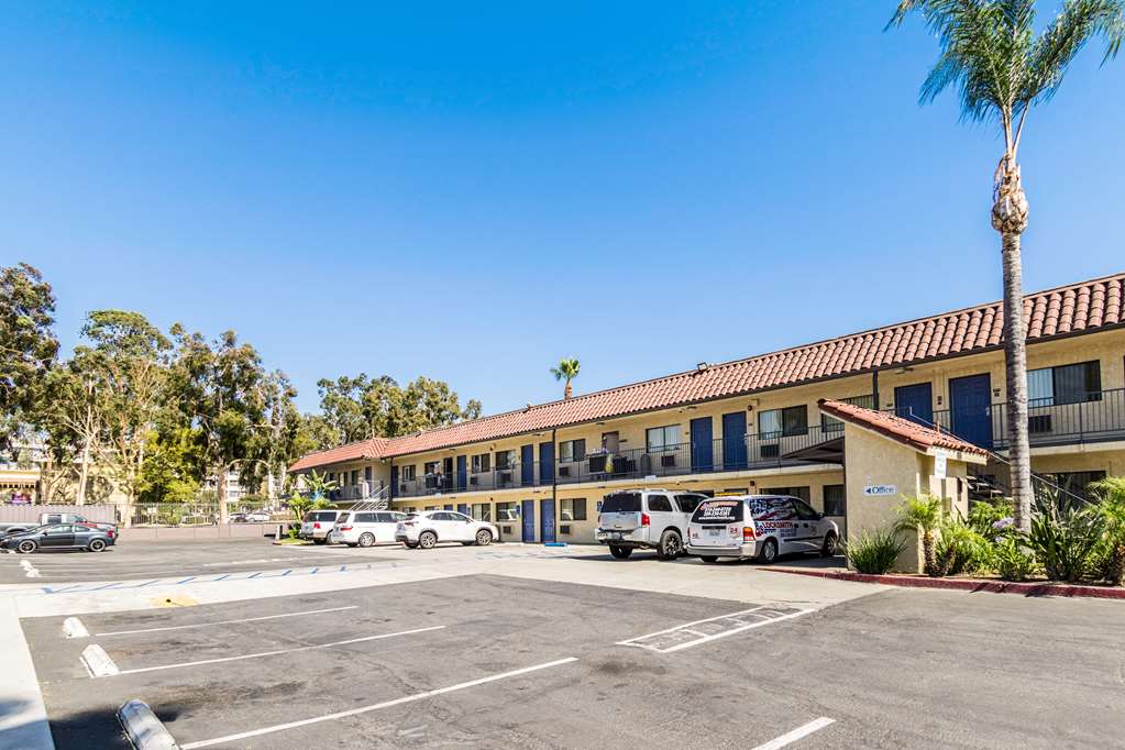 Motel 6 Ucr Riverside - photo 5