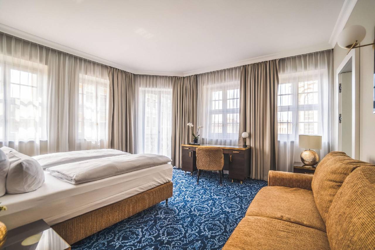 Guest room