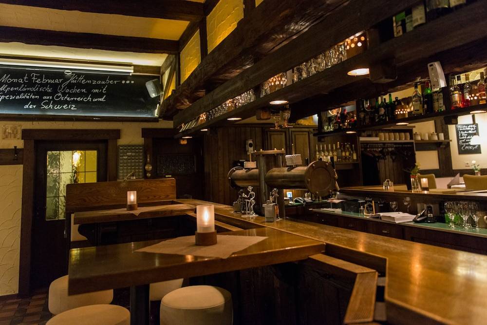 Hotel Bar