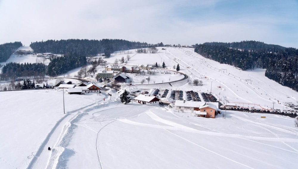 Snow and ski sports