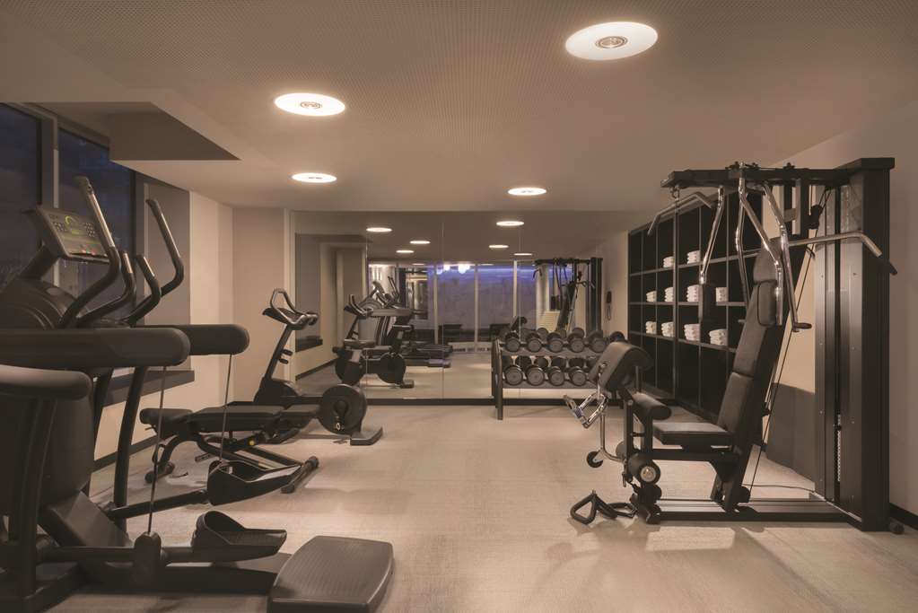 adina apartment hotel hamburg speicherstadt gym