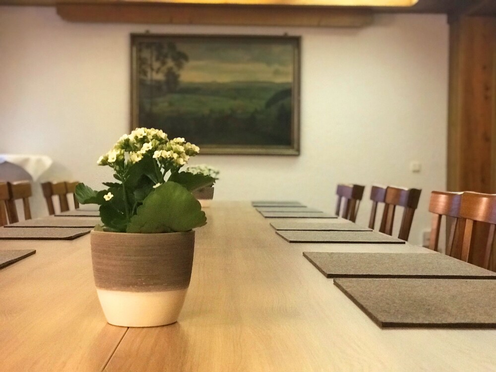 Meeting facility