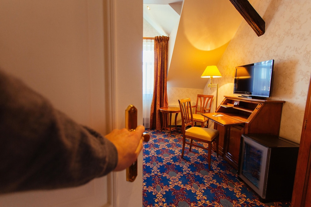 Room amenity