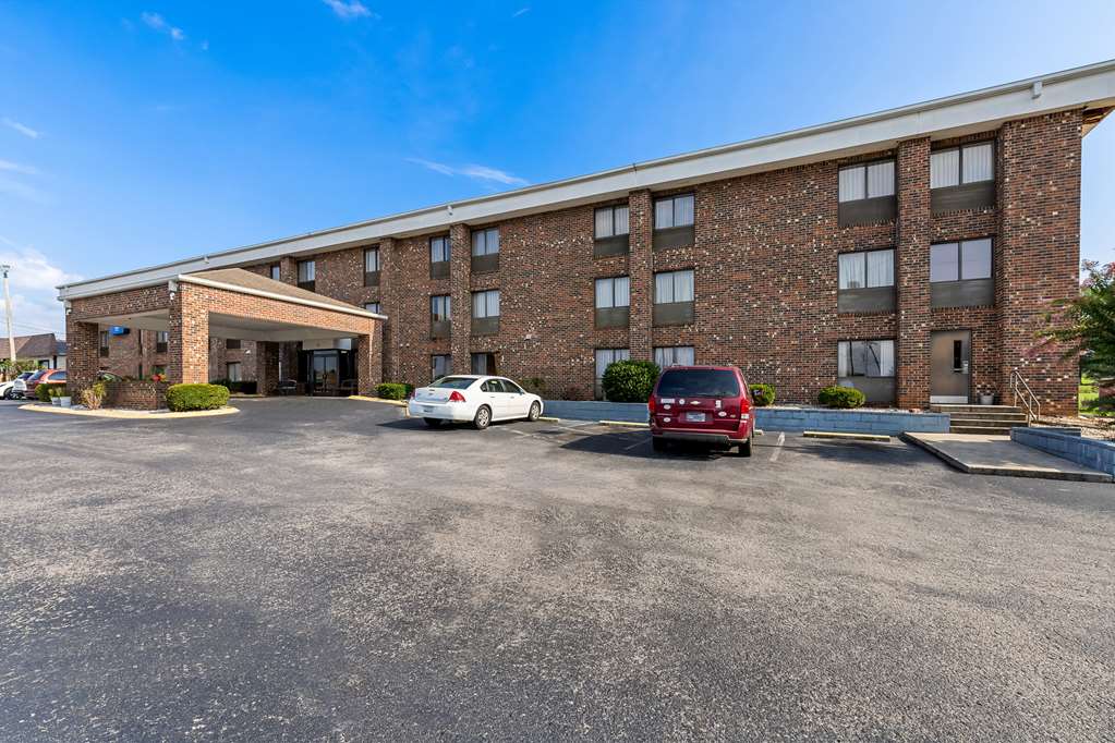 Americas Best Value Inn McMinnville - photo 4