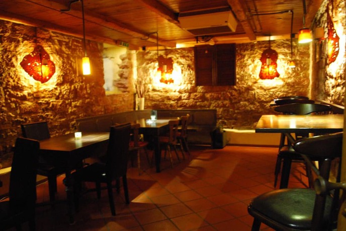 Bar/Restaurant