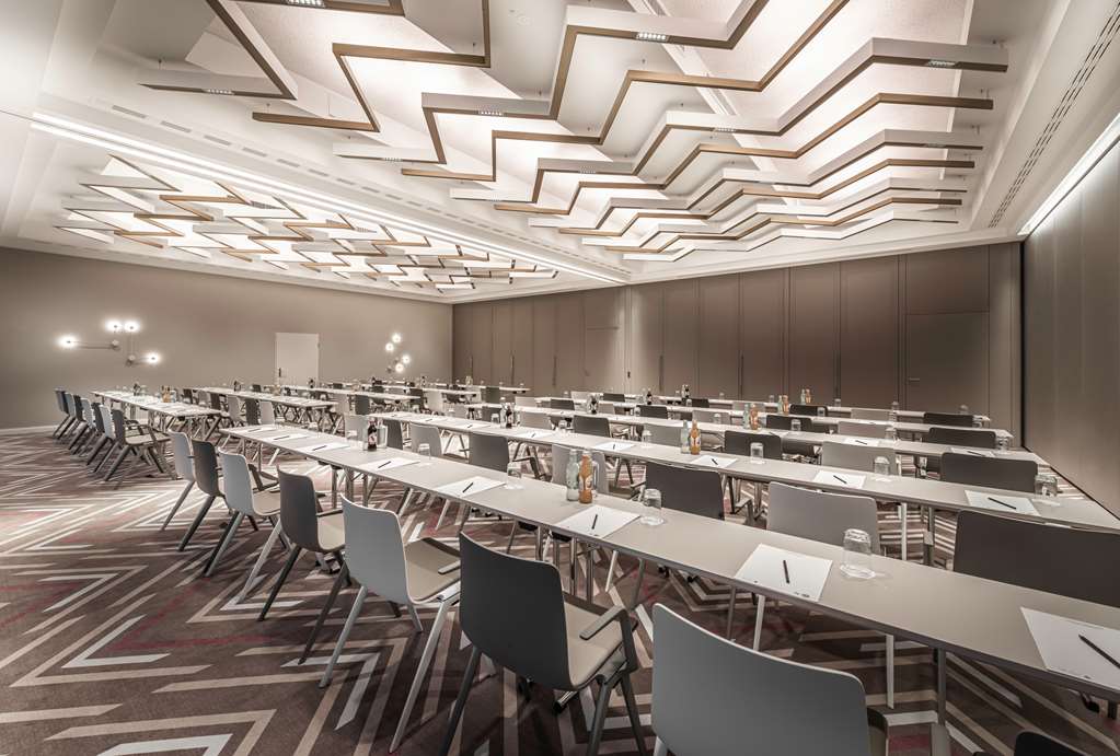 Steigenberger Hotel Treudelberg, Hamburg, Germany - Meeting Room