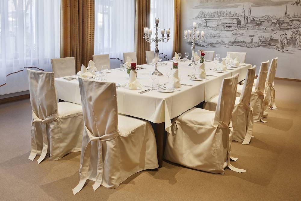 Banquet hall