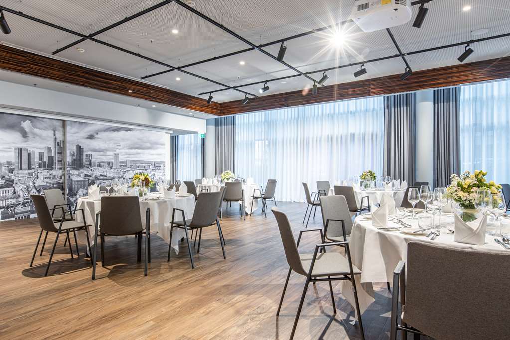 Atelier meeting room dinner seating