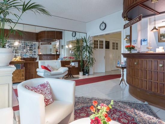 Hotel Interior/Public Areas