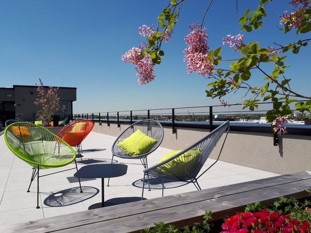 Sundeck