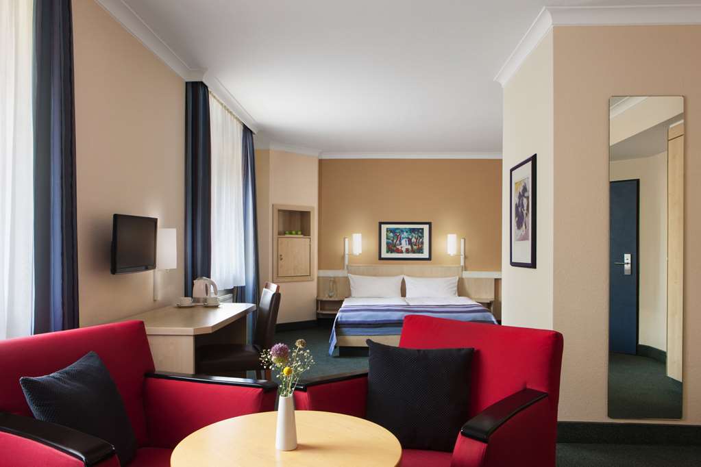 IntercityHotel Magdeburg, Germany - Junior Suite
