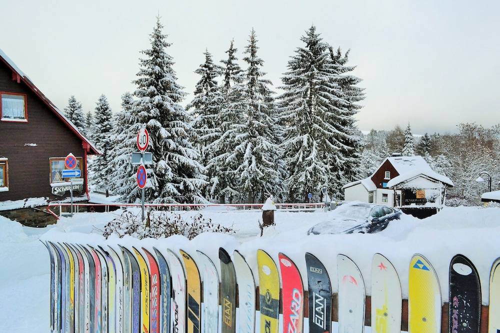 Snow and ski sports