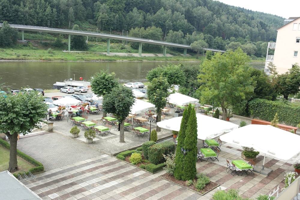 Sundeck