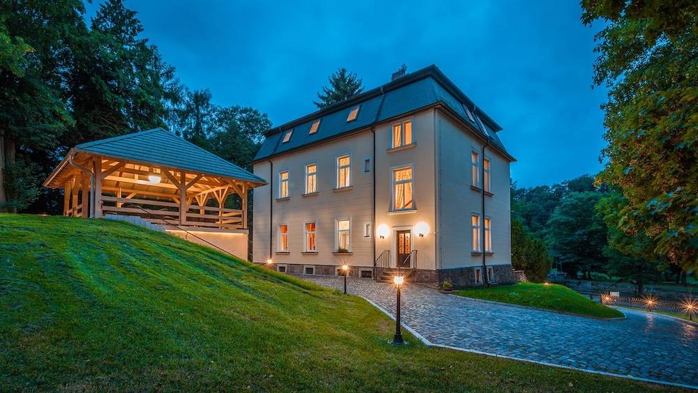 Front of property - evening/night