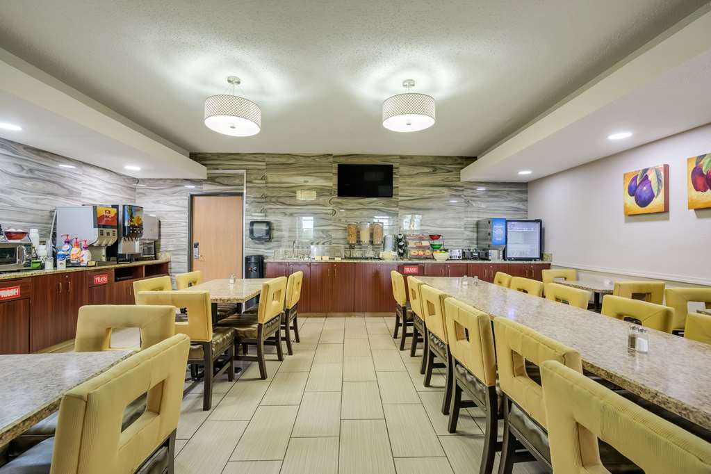 Best Western Waukesha Grand - photo 5