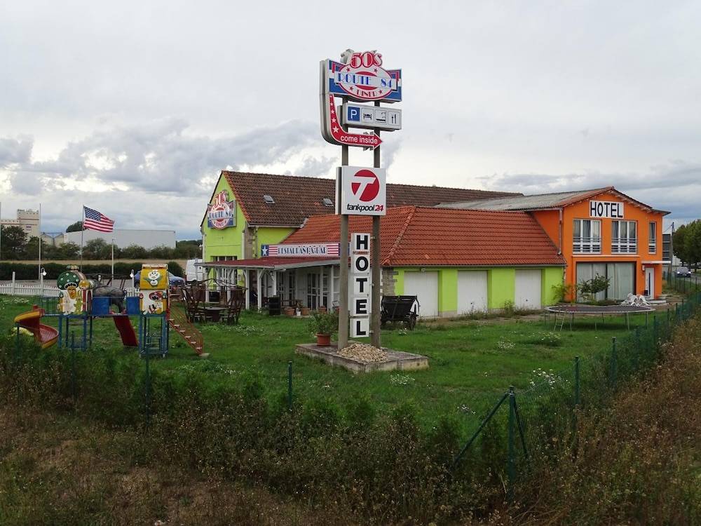 Hotel Route 84