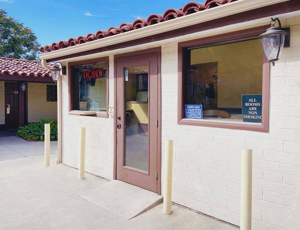 El Patio Inn Near Universal Studios Hollywood - photo 2