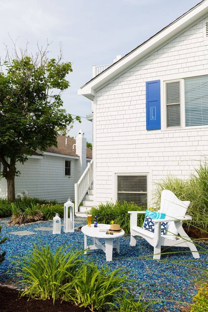 Blue Inn on The Beach - photo 3