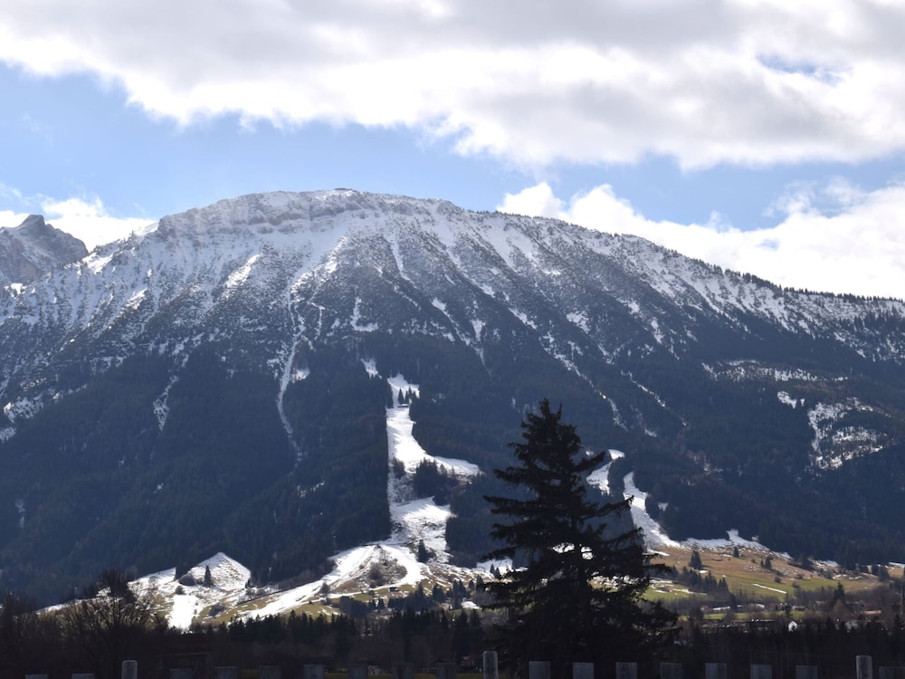 Alpenblick & Spielzone im Schonen Allgau
